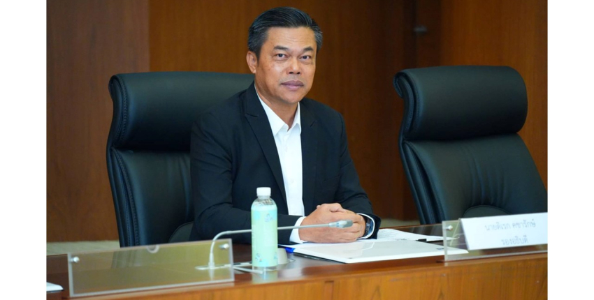 รองฯ ดิเรก เป็นประธานการประชุมหารือแนวทางปฏิบัติรองรับประกาศกระทรวงกลาโหมฯ และคำสั่งกระทรวงกลาโหมฯ ตามพระราชกำหนดควบคุมสินค้าตามชายแดน พ.ศ. ๒๕๒๔ ร่วมกับและสมาคมผู้นำเข้าและส่งออกระดับมาตรฐานเออีโอ