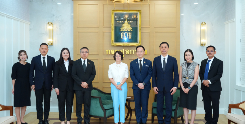 อธิบดีฯ และคณะ ให้การต้อนรับ Ms. Carine Willems ผู้ช่วยทูตฝ่ายศุลกากรราชอาณาจักรเบลเยียม ประจำประเทศอินโดนีเซีย สิงคโปร์ มาเลเซีย ไทย และเวียดนามฯ