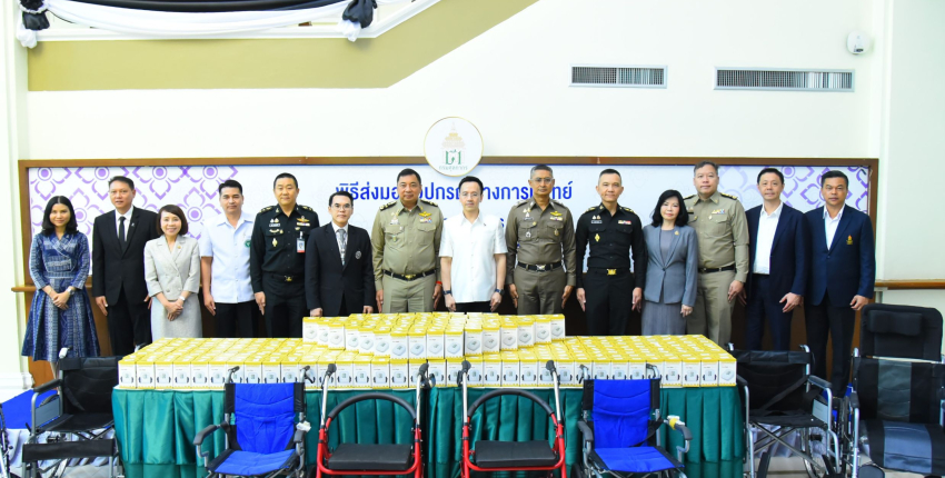 Director-General of the Customs Department presided over the handover ceremony of the medical equipment to the requesting agency