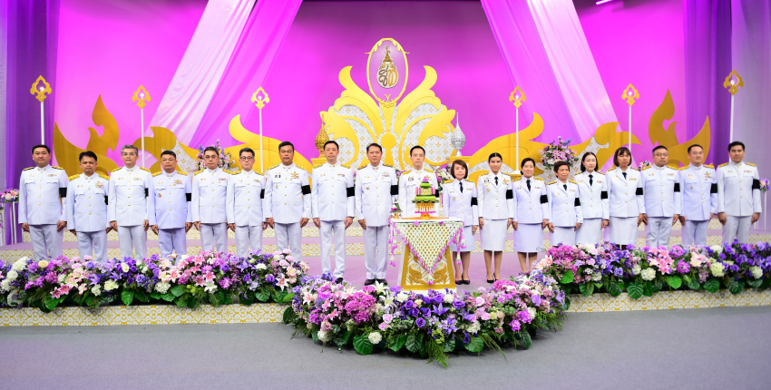 อธิบดีฯ นำคณะผู้บริหารกรมศุลกากร เข้าบันทึกเทปถวายพระพร สมเด็จพระนางเจ้าสุทิดา พัชรสุธาพิมลลักษณ พระบรมราชินี เนื่องในโอกาสวันมหามงคลเฉลิมพระชนมพรรษา ๓ มิถุนายน ๒๕๖๙