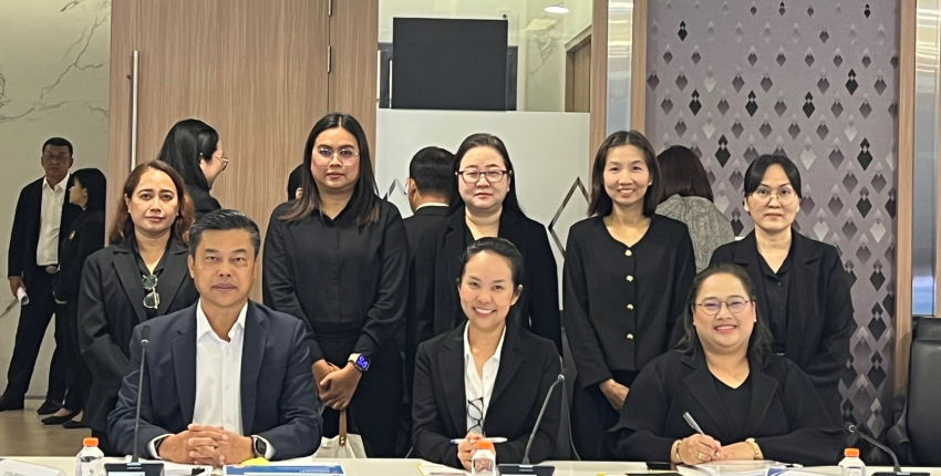 รองฯ ดิเรก พร้อมด้วยผู้แทนหน่วยงานผู้รับผิดชอบตัวชี้วัด เข้าร่วมประชุมคณะกรรมการกำกับการประเมินผลการปฏิบัติราชการของส่วนราชการในสังกัดกระทรวงการคลัง ครั้งที่ ๒/๒๕๖๙
