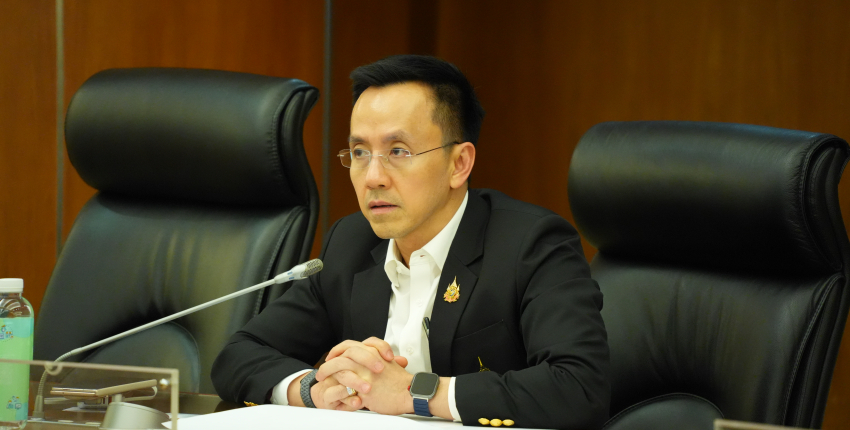 อธิบดีกรมศุลกากรเป็นประธานการประชุมรายงานสถานการณ์เม็ดพลาสติกภายในประเทศและความเห็นต่อมาตรการของกรมศุลกากรจากสถานการณ์ความไม่สงบในตะวันออกกลาง
