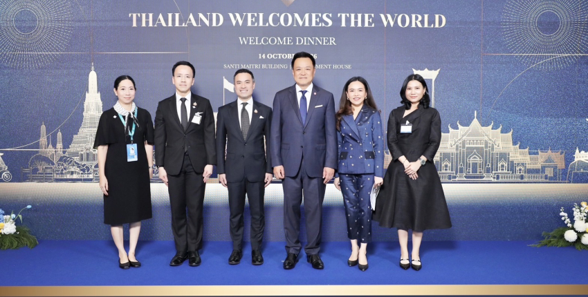 อธิบดีฯ และคณะ ให้การต้อนรับนายกรัฐมนตรีฯ ตรวจความเรียบร้อยการจัดงานเลี้ยงรับรองอาหารค่ำแก่สภาผู้ว่าการธนาคารโลกและกองทุนการเงินระหว่างประเทศฯ