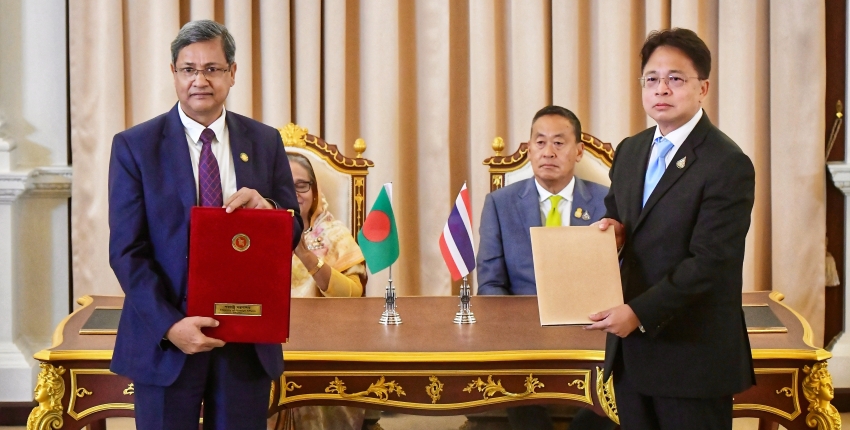 Director-General of Thai Customs Department attended the signing ceremony of the Memorandum of Understanding on Customs Cooperation and Mutual Assistance between the Customs Department of the Kingdom of Thailand and the Customs of the People's Republic of Bangladesh